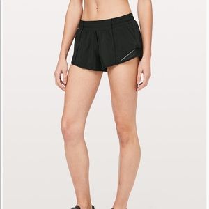 Lululemon hotty hot shorts ! 2.5 inch